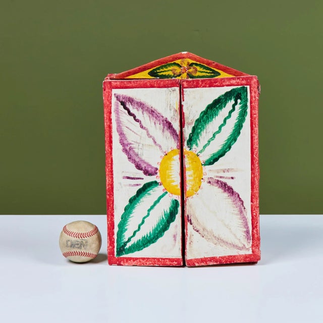 Peruvian Retablo from the Evelyn Ackerman Estate For Sale In Los Angeles - Image 6 of 12