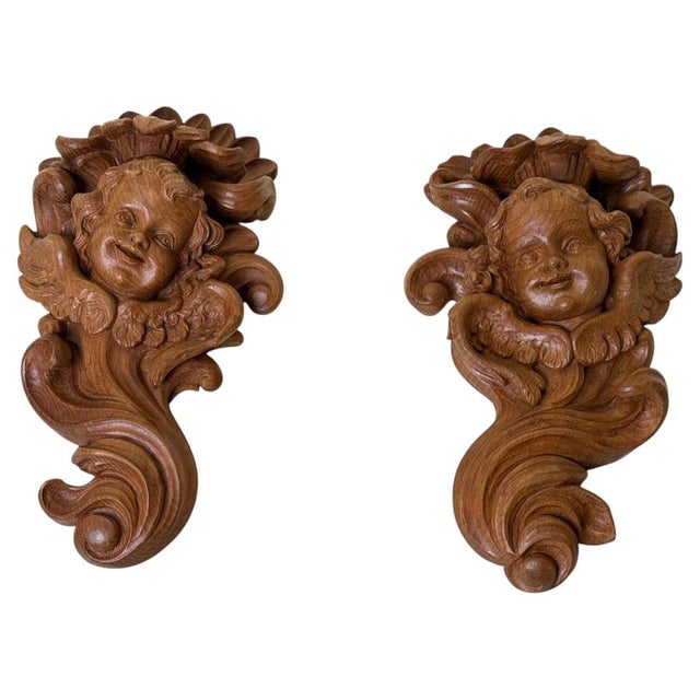 This exceptional pair of wall sconces in the Baroque style combines masterful craftsmanship with timeless elegance. Each...