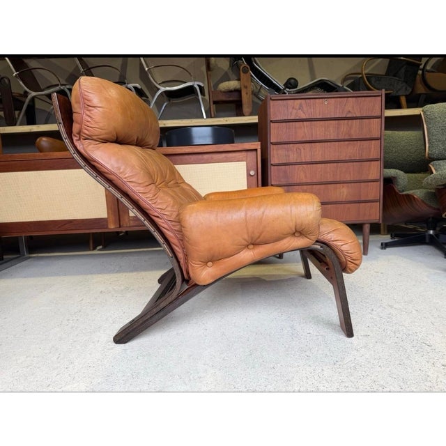 Mid-Century Modern Norwegian Tan Leather Lounge Chair by Oddvin Rykken for Rybo Rykken & Co For Sale - Image 10 of 18
