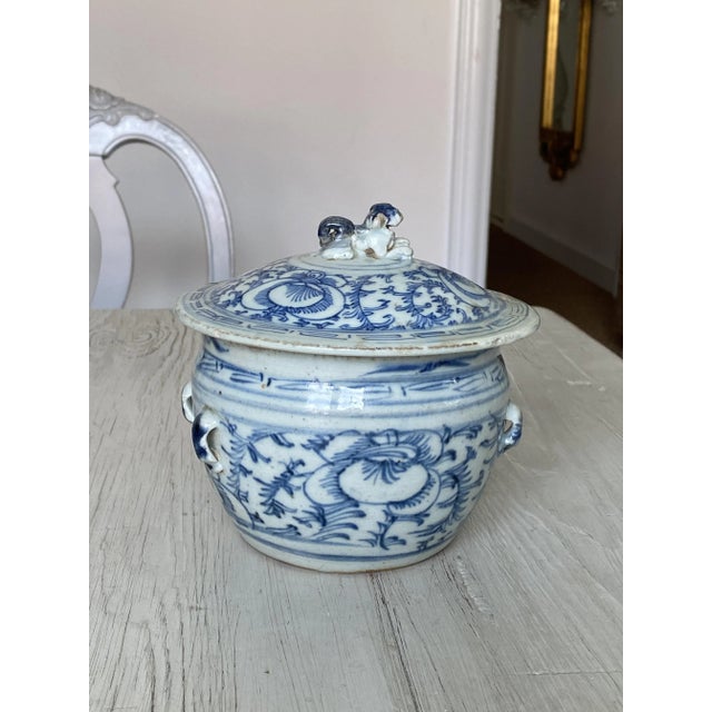 Chinese Lidded Vessel, 1850 For Sale - Image 4 of 4