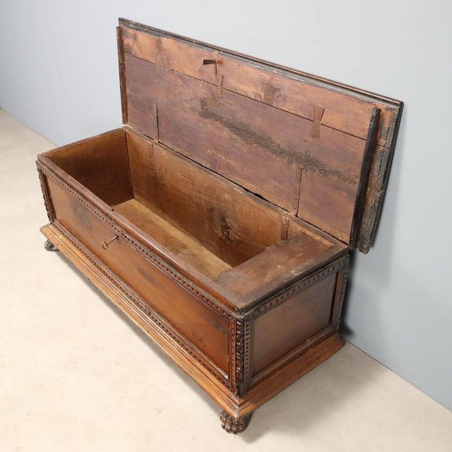 18th Century Walnut Chest with Moldings For Sale - Image 3 of 13