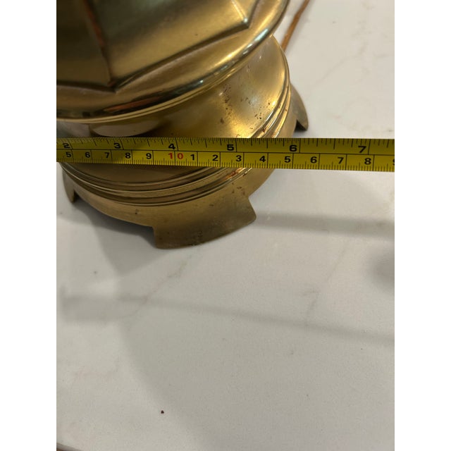 Midsized Vintage Brass Table Lamp. For Sale - Image 6 of 8