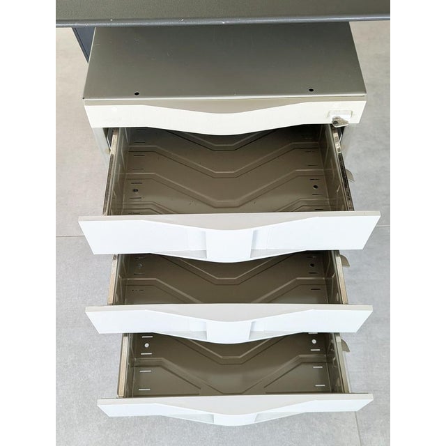 Metal Desk in Metal and Grey Vinyl by BBPR for Olivetti Synthesys, 1963 For Sale - Image 7 of 18