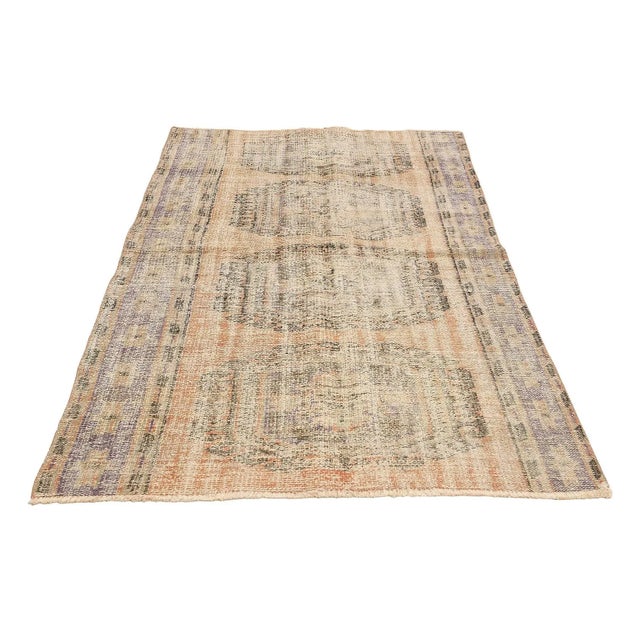 Handknotted vintage wool rug from Oushak region of Turkey. Approximatelly 50-60 years old. In very good condition.