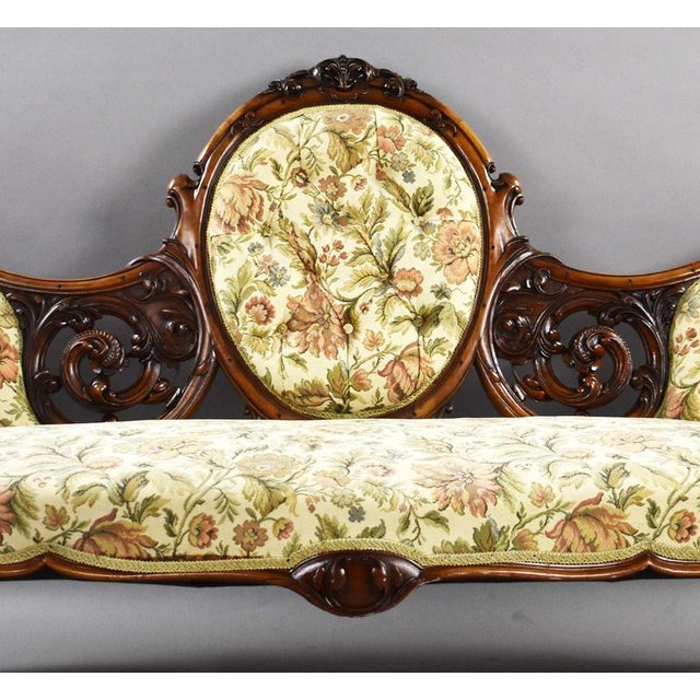 Victorian Walnut Carved Chaise Lounge, 1880 For Sale - Image 4 of 15