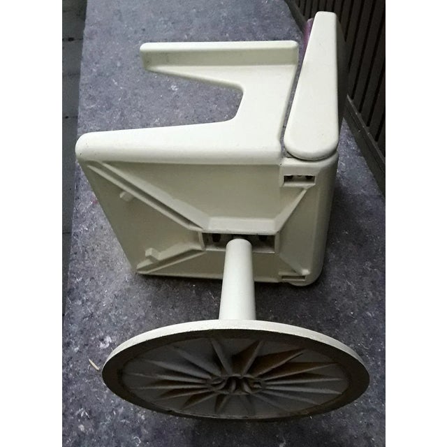 Desk Chair with Purple & White Plastic on Tulip Base, 1970s For Sale - Image 11 of 14