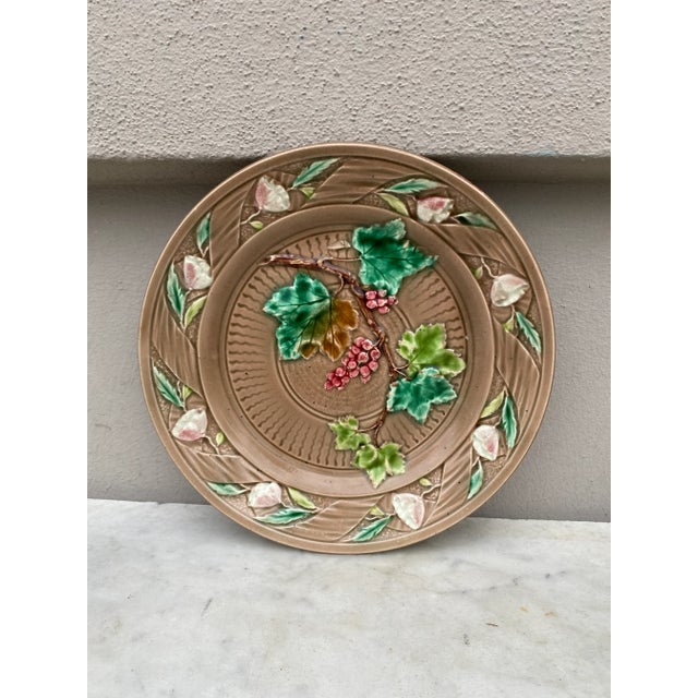 French Majolica Grape & Flowers Plate Luneville, Circa 1880 For Sale In Austin - Image 6 of 10