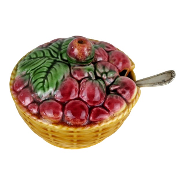 Mid 20th Century Mid-Century French Sarreguemines Strawberry Majolica Sugar Bowl For Sale