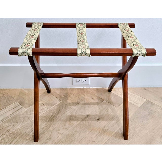 Bring classic hotel-style function and traditional decor charm to a guest room, bedroom, dressing area, or entry with this...