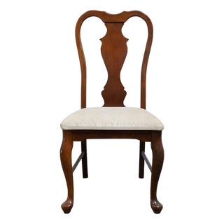 Bassett Furniture Solid Cherry Traditional Queen Anne Style Dining Side Chair 4270-595 For Sale