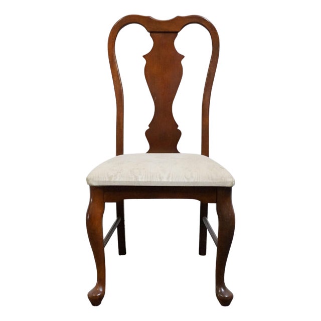 Bassett Furniture Solid Cherry Traditional Queen Anne Style Dining Side Chair 4270-595 For Sale