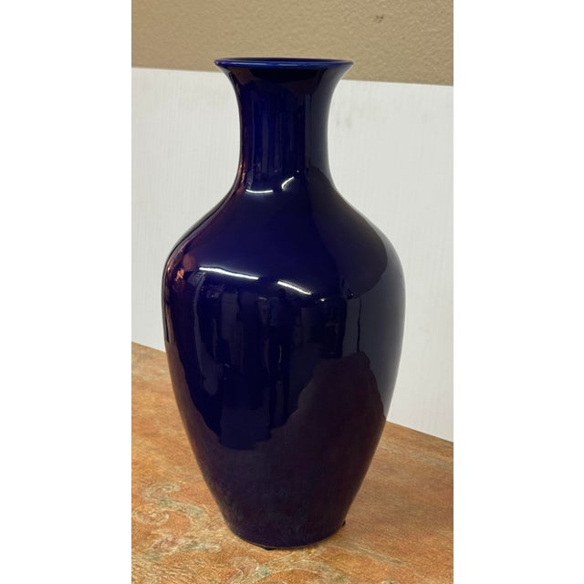 Asian Martino Interiors Yongzheng Style Porcelain Vase For Sale - Image 3 of 12