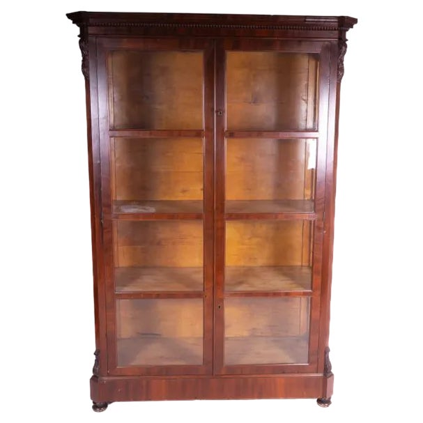 Wooden Chest of Drawers For Sale