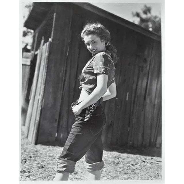 1940s André de Dienes, Marilyn in Jeans, Photographic Print For Sale - Image 5 of 5