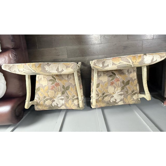 Vintage Louis XV Style French Provincial Lounge Chairs & Ottomans – Shelby Williams Cabriole Leg Set of 4 For Sale - Image 9 of 12