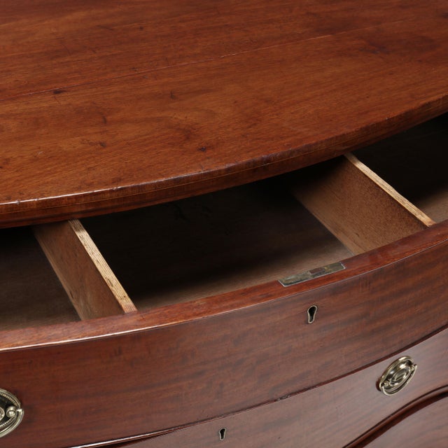 Brown Late 18th Century George III Mahogany Inlaid Serpentine Front Chest of Drawers For Sale - Image 8 of 18