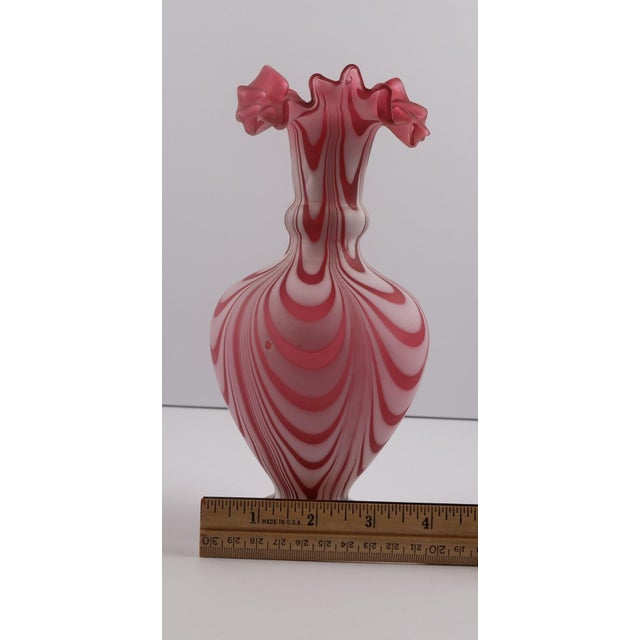 Late 20th Century Cranberry & White Swirl Art Glass Vase With Ruffled Rim – Sculptural Decorative Piece For Sale - Image 5 of 6