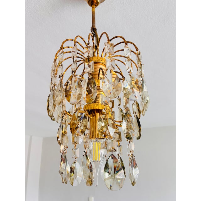 1970s French Style Hand-Painted Soft Green Crystal Waterfall Brass Chandelier For Sale - Image 6 of 9