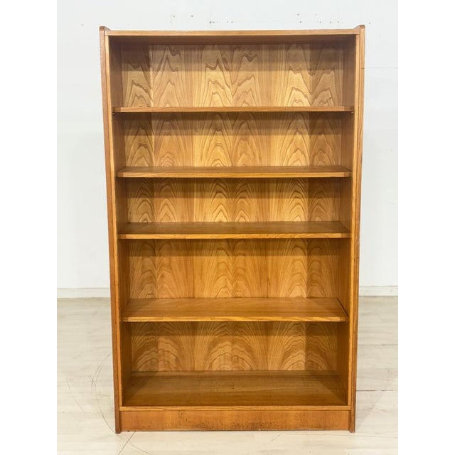 Beautiful vintage teak shelf in good condition. Danish design, 1960s, teak wood. Good condition. Dimensions: Height: 148...