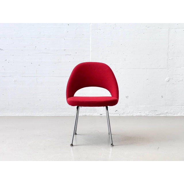 Vintage Executive Chair with Red Fabric Upholstery by Eero Saarinen for Knoll International, 1960s For Sale - Image 16 of 16