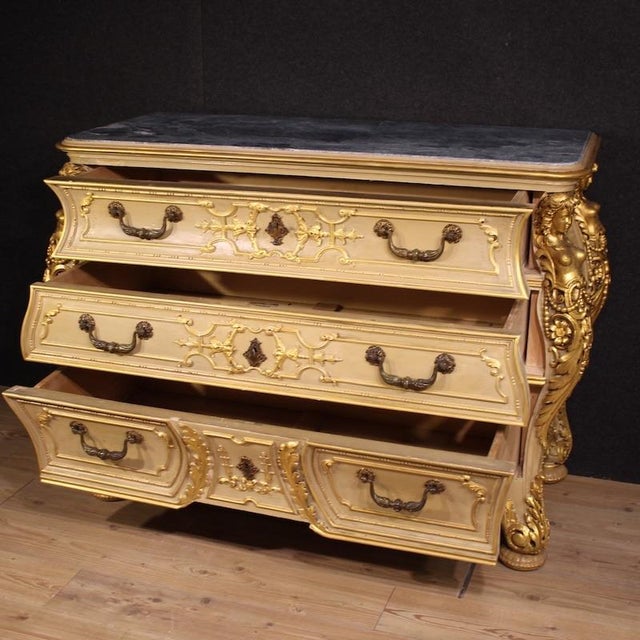 1930s 20th Century Italian Lacquered and Gilded Chest of Drawers, 1930s For Sale - Image 5 of 16