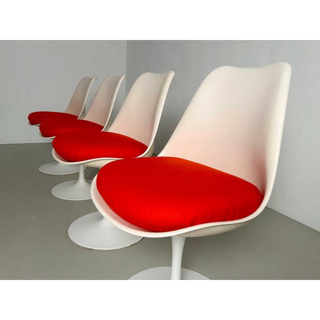 Red Vintage Tulip Chairs by Eero Saarinen for Knoll, 1960s, Set of 4 For Sale - Image 8 of 10