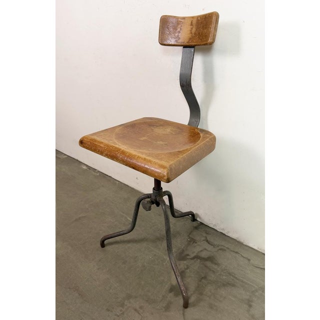 Mid-Century Modern Industrial Factory Swivel Chair, 1950s For Sale - Image 3 of 17