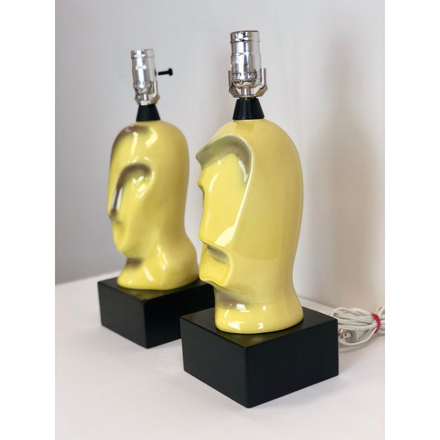 Mid-Century Modern 1950s Cubist Heifetz Ceramic Abstract Face Lamps With Shades - a Pair For Sale - Image 3 of 7