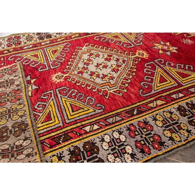 Tribal Doris Leslie Blau Vintage Striped Light Beige Hand-Knotted Wool Rug For Sale - Image 3 of 7
