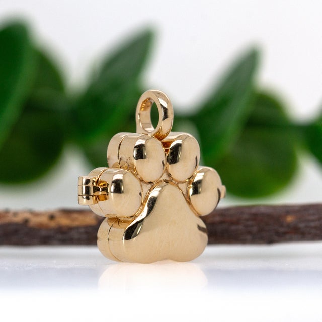 Gold Paw Locket Pendant in Solid 14k Yellow Gold For Sale In Columbus - Image 6 of 10