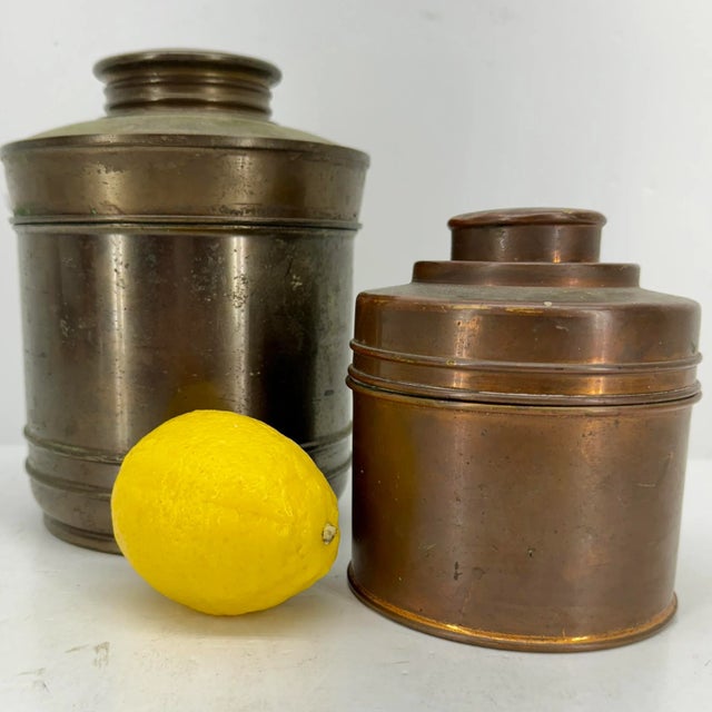 English Set of 2 1930's Decorative Copper Humidors For Sale - Image 3 of 10