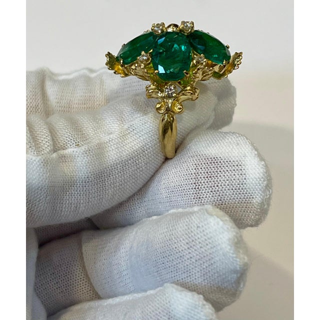 7.5 Carat Natural 4 Oval Cut Emerald & Diamond Flower Ring 18 Karat Yellow Gold, Size 3.75 For Sale - Image 10 of 18