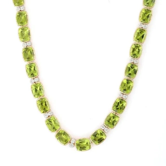 Art Deco 7.85ct Peridot Cushion Shaped Gemstone and Diamond Necklace in 18k Yellow Gold For Sale - Image 3 of 11