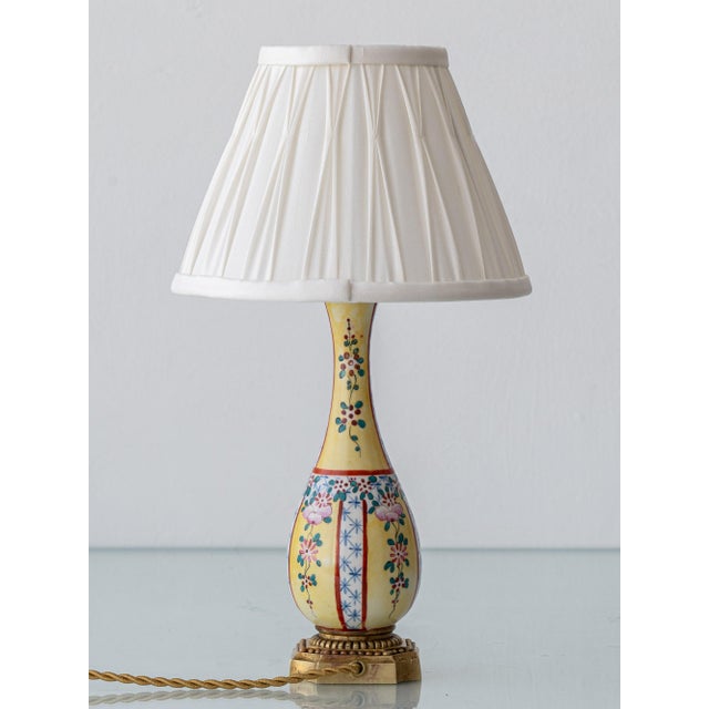 Chinoiserie Yellow Porcelain Lamp, Europe, 1900s For Sale - Image 15 of 15