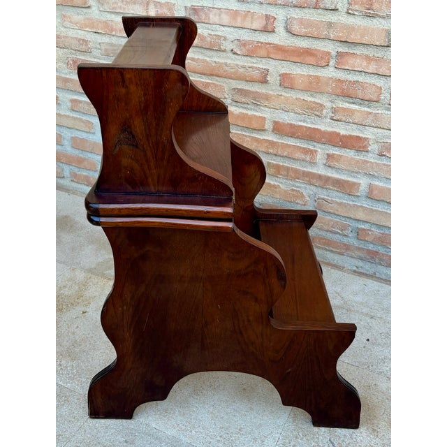 French Library Steps in Walnut, 1890s For Sale - Image 17 of 17