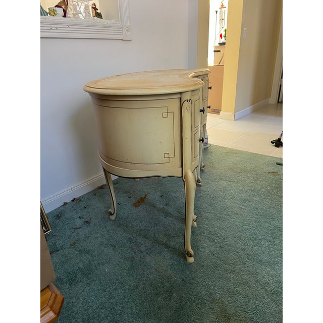 Late 19th Century Antique French Louis XVI Style Kidney Shaped Vanity or Writing Desk For Sale - Image 5 of 8