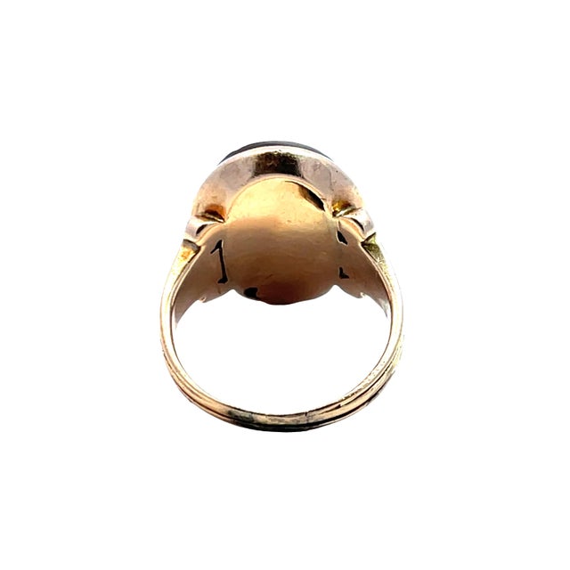 Discover the timeless elegance of our antique cameo ring, crafted from luxurious 14k rose gold. This exquisite piece...