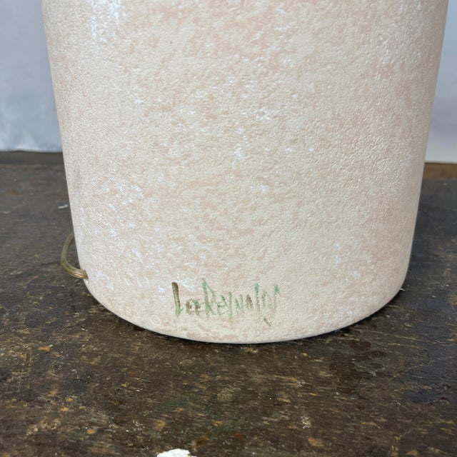 1980s Lee Reynolds for Vanguard Hollywood Regency Plaster Table Lamp in Pale Pink & Gold For Sale - Image 13 of 17