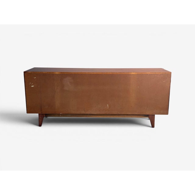 Young Manufacturing, Standard Dreser, Walnut, Usa, 1960s For Sale In New York - Image 6 of 15