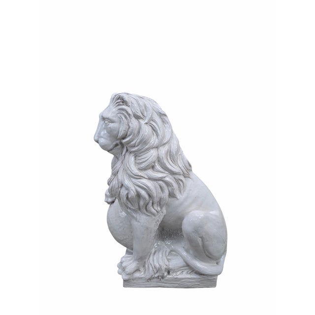 Vintage Neoclassical Style Heraldic Lion Sculptures – Set of 2 For Sale - Image 9 of 10