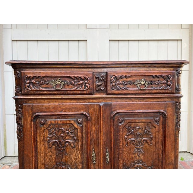 Antique French Louis XV Buffet Sideboard Cabinet Carved Oak Server C1920 For Sale In Dallas - Image 6 of 18