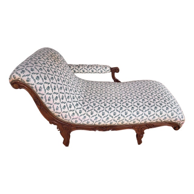 Antique Italian Daybed in Walnut, 1800s For Sale