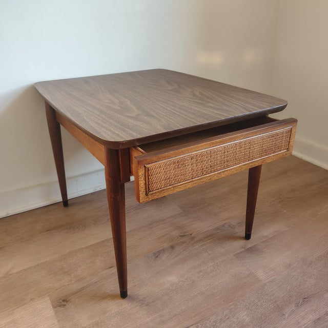 Mid-Century Modern American of Martinsville End Table – With Woven Rattan Drawer, Circa 1960s For Sale - Image 9 of 10