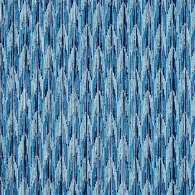 Contemporary Sample - Schumacher X Neisha Crosland Verdant Indoor & Outdoor Fabric in Blue For Sale - Image 3 of 3