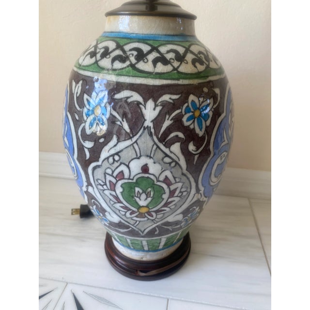 Vintage Contemporary Traditional Marbro-Style Painted Blue, Green, Brown, White, and Grey Ceramic Floral Lamp Made in Japan For Sale In West Palm - Image 6 of 10