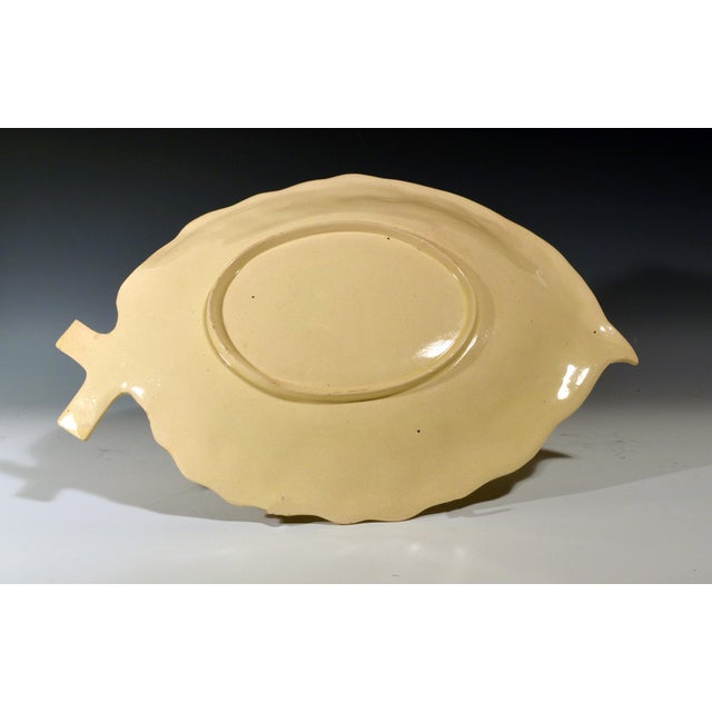 Late 18th Century Derbyshire Creamware Large Leaf Dish, Two Overlapping Leaves Painted in Puce, Melbourne Type For Sale - Image 5 of 5