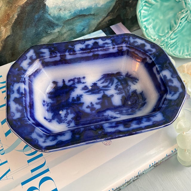 Chinoiserie Antique Flow Blue Octagonal Rimmed Bowl For Sale - Image 3 of 16