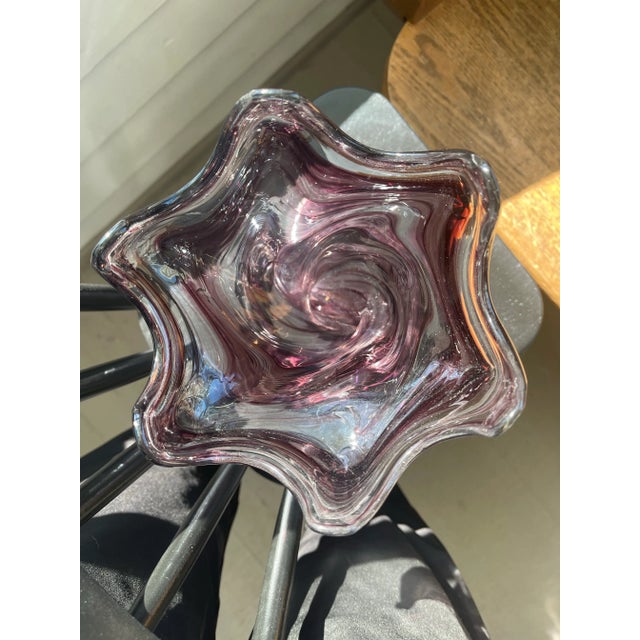 Murano Mid 20th Century Modern Sooner Glass Vase Purple Swirl Pulled Glass For Sale - Image 4 of 8