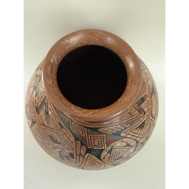 Late 20th Century Vintage Mata Ortiz Ceramic Pot For Sale - Image 5 of 8