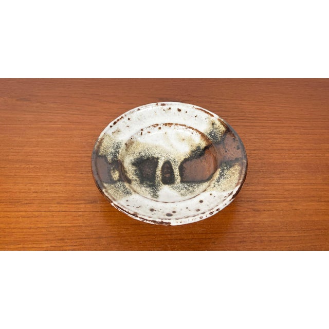 Mid-Century Modern Mid-Century Modern Danish Studio Pottery Bowl or Wall Plate from Jim & Henny Waldorff, Svaneke, Bornholm, 1960s For Sale - Image 3 of 17